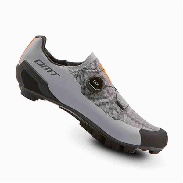 DMT KM30 zapatilla mtb montana transpirabilidad tejido punto boa l6