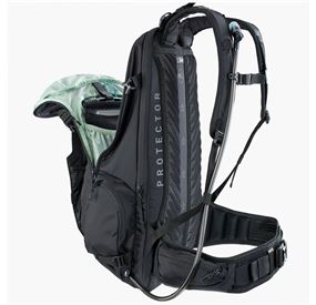 MOCHILA EVOC FR TAIL ERIDE 20L-1